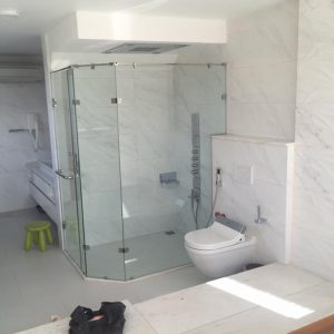 Cabin vách tắm kính mở quay 135 độ