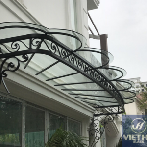 Mái kính kết hợp sắt nghệ thuật