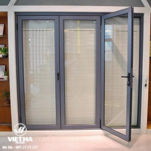 Cửa đi lùa nhôm hê đông á