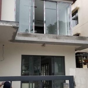 Cửa nhôm mở trượt được thi công bởi Việt Hà Glass
