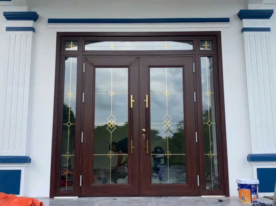 Lắp đặt cửa nhôm thủy lực cao cấp tại công trình nhà phố