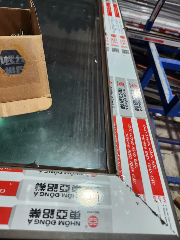 Thi công cửa nhôm đông á tại xưởng sản xuất Việt Hà