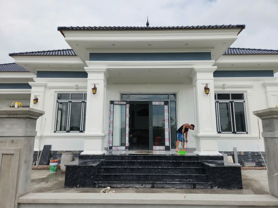 Thi công cửa nhôm PMA cho nhà mái Thái tại Hưng Yên