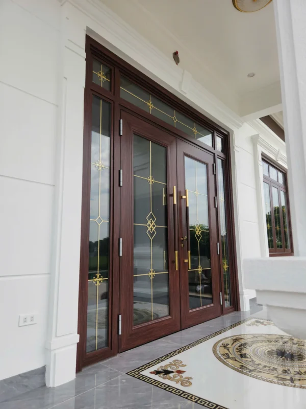 Cửa chính nhôm kính nhà mái Thái