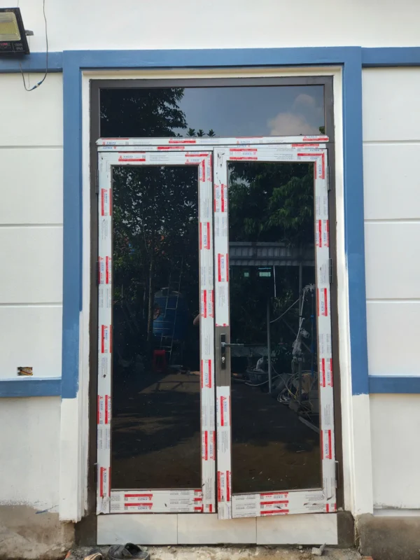 ửa đi 2 cánh nhôm Xingfa Quảng Đông